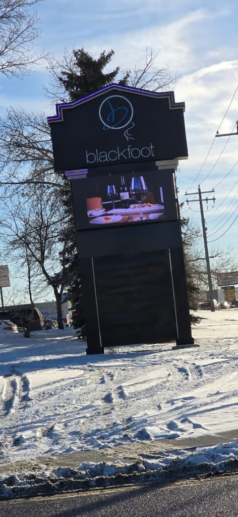 Blackfoot full-colour LED pylon digital display sign in Calgary