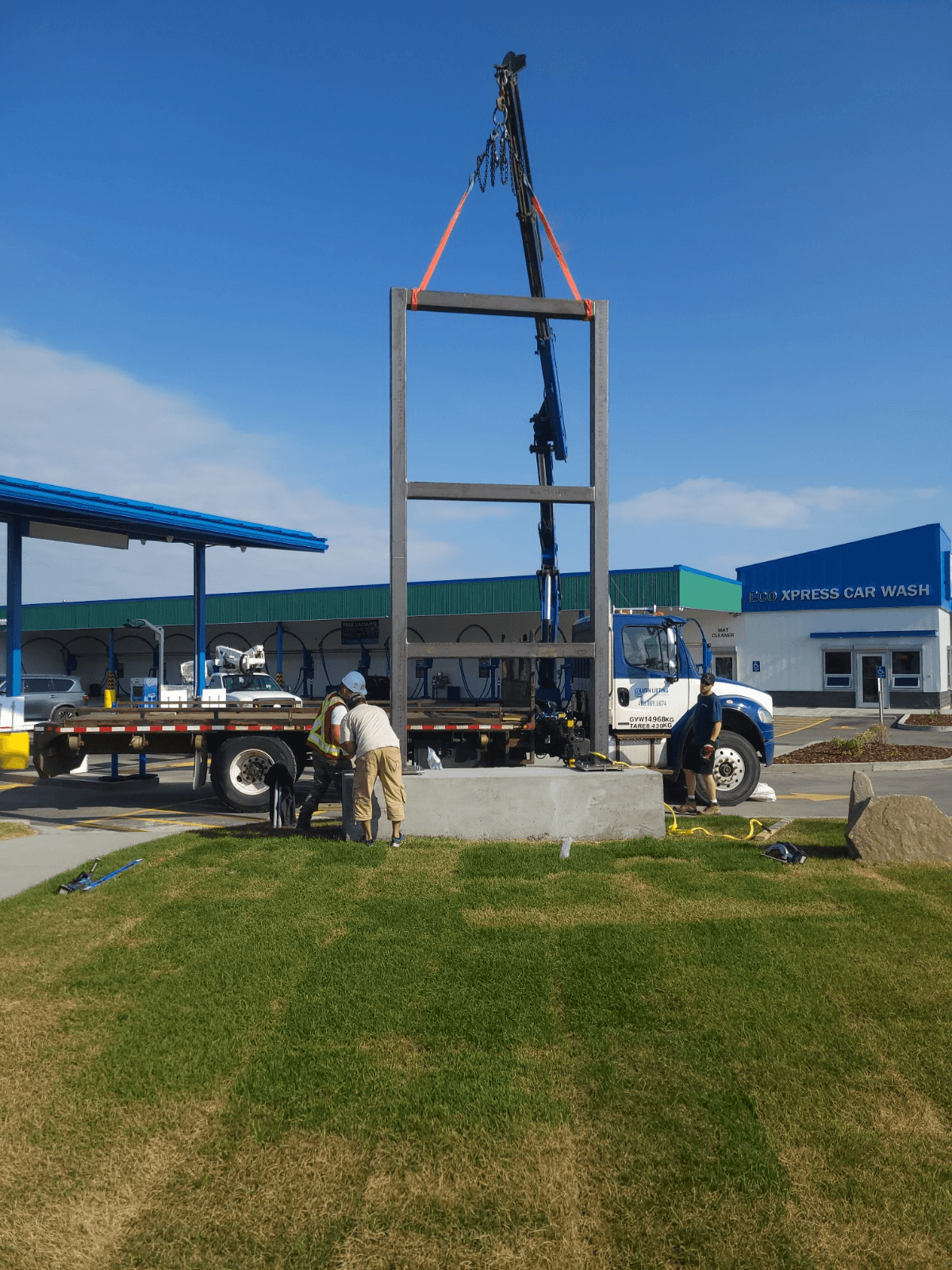 Lunar Graphics Calgary crane sign installation